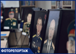 «Их взгляды, их судьбы»: в Воронеже прошло закрытие выставки, посвященной погибшим бойцам СВО