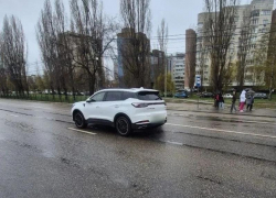 Погибшей под колесами легковушки на воронежском Московском проспекте оказалась женщина