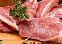 В центре Воронежа мужчина продавал опасную свинину