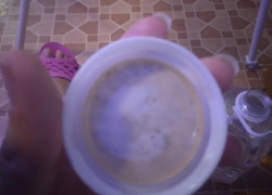 Омерзительную бутылку с детской водой показали на фото в Воронеже