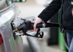 Двое парней попали под уголовное дело за бесплатный бензин в Воронеже