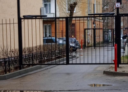 Инвалид 1 группы не может проехать к дому в Воронеже