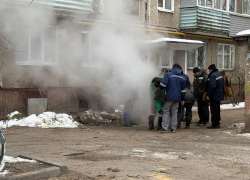 Четвертый раз остались без тепла: как в Воронеже чинят одну и ту же трубу уже в седьмой раз