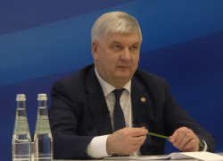 «Такого больше не будет»: воронежский губернатор высказался о взносах в партийную кассу ЕР