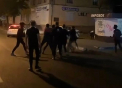 Жестокая массовая драка с участием иностранцев попала на видео в Воронеже