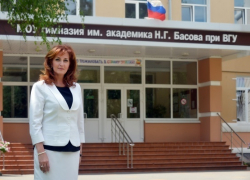 Директор гимназии Басова, депутат Бочарова зарабатывала по 160 тыс рублей в месяц