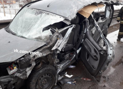 Последствия аварии фуры с Fiat сняли под Воронежем