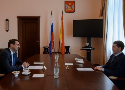 Андрей Марков поведал губернатору Гордееву о политическом благолепии на юге региона