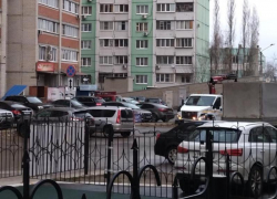 Воронежцы сообщили о массовой эвакуации машин из двора в Северном