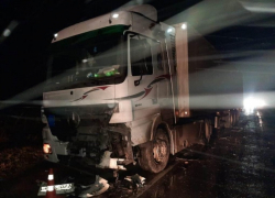 Массовое ДТП с фурой показали на фото в Воронеже