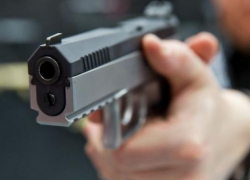 В Воронеже неизвестный открыл стрельбу в подъезде дома