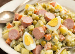 Жеребятина и икра: чем воронежцы предпочли заменить оливье, встречая 2026 год?