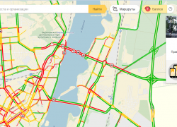 В Воронеже Северный мост встал в пробке из-за ДТП