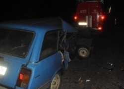 На 666 километре воронежской трассы грузовик раздавил легковушку