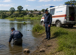 Тело 66-летнего мужчины достали из пруда в селе Воронежской области