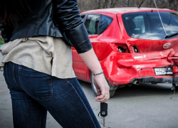 Маршрутка и шесть машин столкнулись в Воронеже: есть пострадавшие