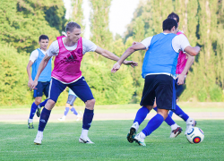 Руководство воронежского «Факела» решило оставить Шахова в команде