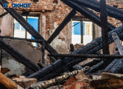 Труп мужчины нашли в сгоревшем доме в Воронежской области 