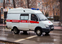 Окровавленный мужчина найден в подъезде дома в Воронеже 