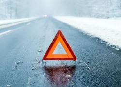 «Пазик» протаранил конкурента на остановке в Воронеже