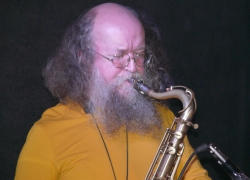 Известный на весь мир саксофонист Сергей Летов озвучит в Воронеже шедевр немого кино 