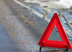 Насмерть сбившего старика водителя ищут в Воронежской области 