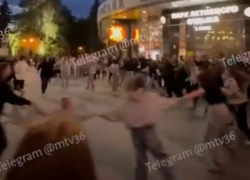 Воронежцев серьезно закружило в центре города