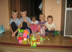 Ребят из семьи педофила, в которой изнасиловали воронежскую девочку, поместят в центр помощи детям