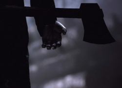 Безработный воронежец избил пенсионера топором в его доме