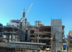 «Архитектурные бандиты» плюют на решение облсуда в двух шагах от правительства Гордеева