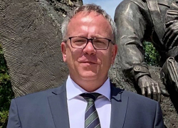 Рупор воронежского чиновника подловили на странной рекламе «ВКонтакте» 