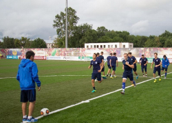 Игра с «Тосно» определит, сохранит ли лидерство воронежский «Факел» в турнирной таблице