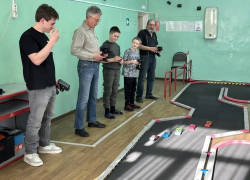 Нововоронежские школьники попробовали себя в роли гонщиков 