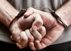 Воронежец ответит в суде за издевательства над 13-летней падчерицей