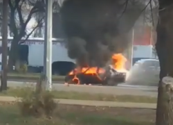 Ликвидацию мощного возгорания Volvo показали на видео в Воронеже