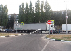 Неприятные последствия игнорирования "кирпича" попали на фото в Воронеже