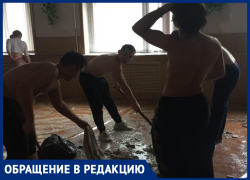 Учащимся воронежского техникума пришлось броситься на борьбу с мощным потопом в аудитории 