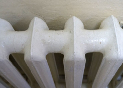 Из-за коммунальной аварии в Воронеже восемь многоэтажек сидели без тепла