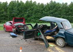 Москвич устроил смертельную аварию на воронежской трассе, а сам выжил