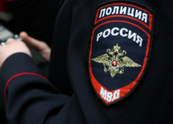 В Воронежской области полицейские нашли у мужчины дома наркотики и пистолеты