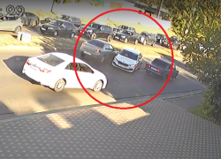 Таксист спровоцировал аварию и уехал с места в Воронеже