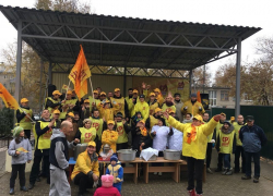 На День рождения «Справедливой России» в Березовой роще посадили деревья