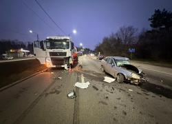 Раскрыты подробности жуткого ДТП с грузовиком и LADA Priora на Героев Сибиряков в Воронеже