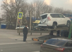 Автобус «Павловск-Воронеж» протаранил автовоз с люксовыми внедорожниками 