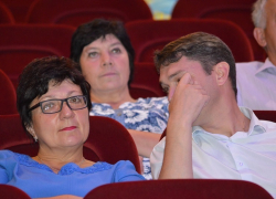 «Пьяный ездок» Пивнёв прятался от прессы на встрече с воронежскими кандидатами в губернаторы