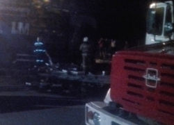 В Воронеже ночью сгорел большегруз 