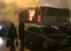 В центре Воронежа в конце рабочего дня загорелся рейсовый автобус