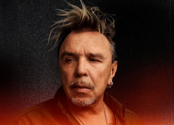 Врываемся в весну с Гариком Сукачёвым: как получить скидку 30% на огненный концерт в Воронеже