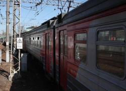 14-летнего школьника затянуло под поезд в Воронежской области