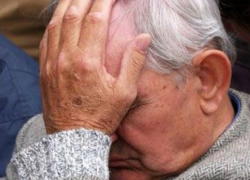 Пенсионер избил и ограбил соседа в Воронежской области